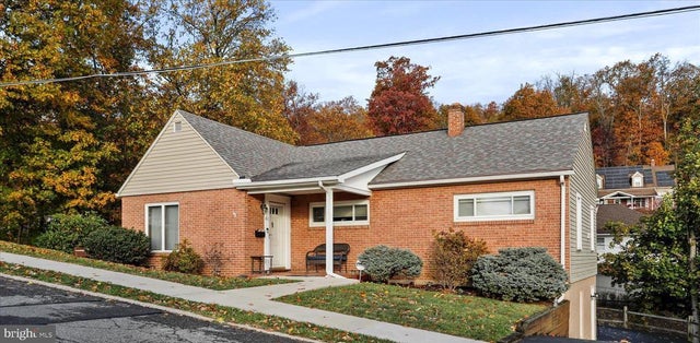 811 Camden Ave, Cumberland