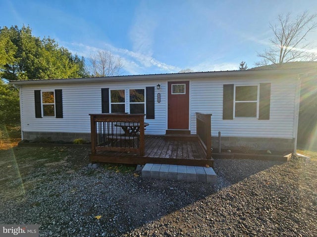 12618 Mahogany St, Cumberland