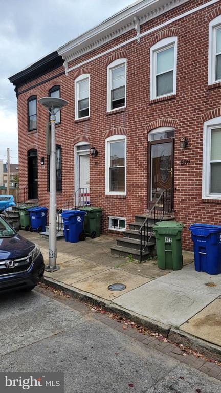 807 Woodward St, Baltimore