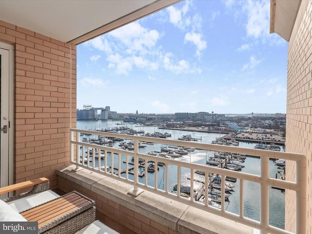 100 Harborview Dr #1008, Baltimore