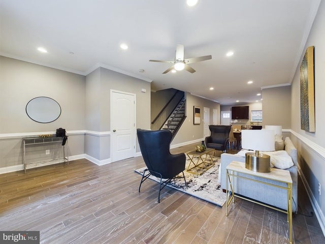 1519 E Chase St, Baltimore