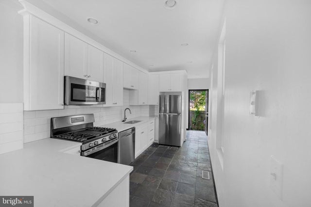 417 N Chester St, BALTIMORE