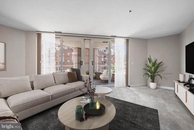 100 Harborview Dr #212, Baltimore