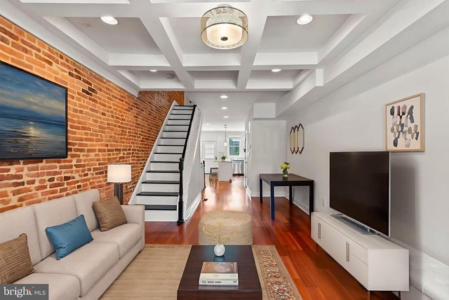 330 S Clinton St, Baltimore