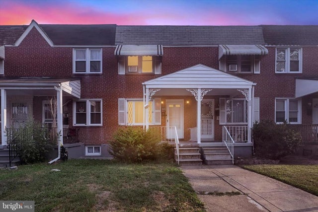 2836 Edgecombe Cir S, Baltimore