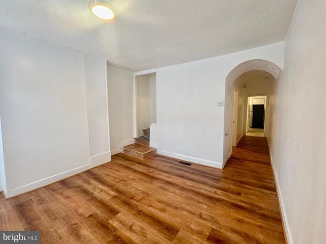 1918 Penrose Ave, Baltimore