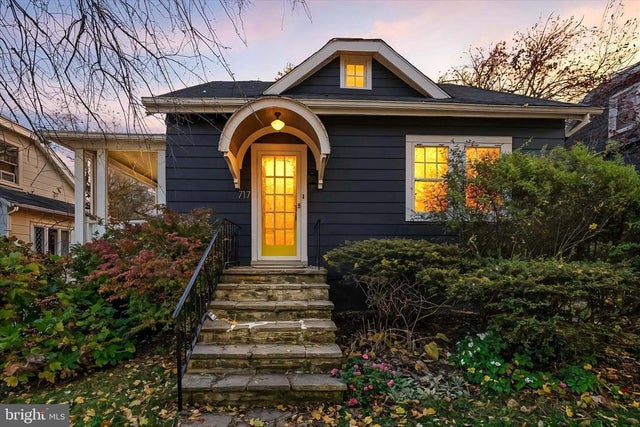 717 Highwood Dr, Baltimore