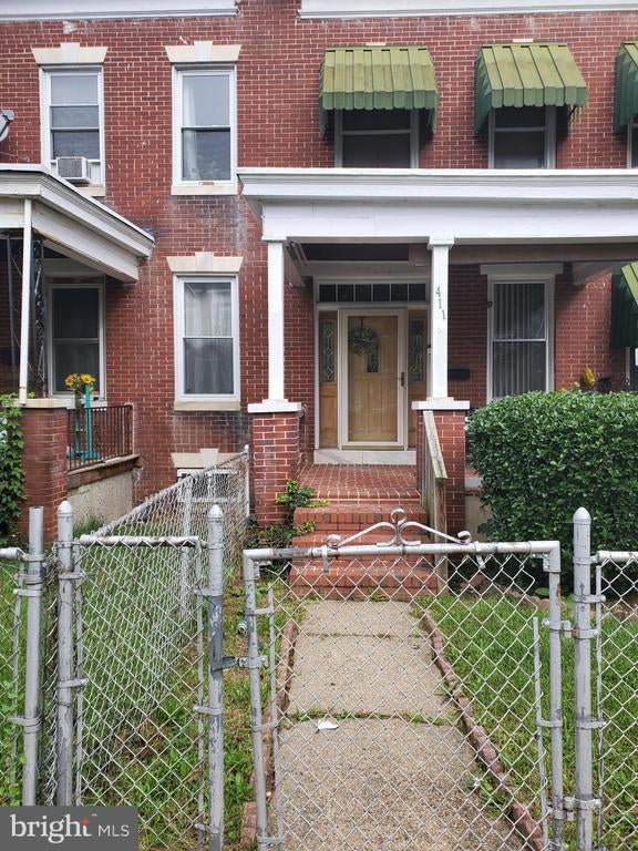 411 Mount Holly St, Baltimore