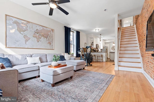 1101 S Potomac St, Baltimore