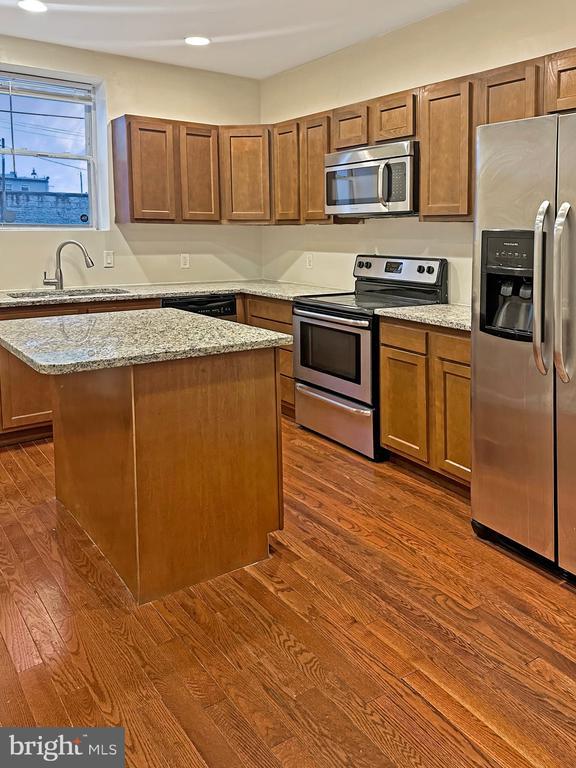 2127 W Mulberry St, Baltimore