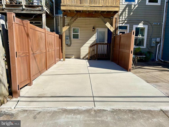 1514 Covington St, Baltimore