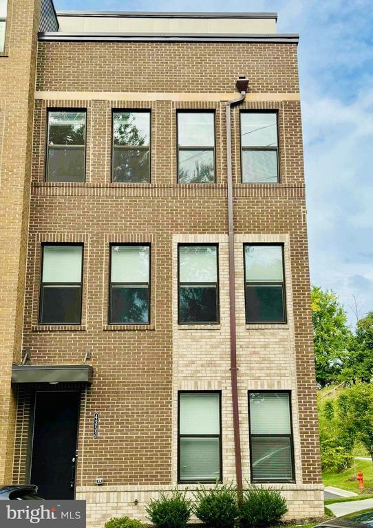 4353 Laplata Ave, Baltimore