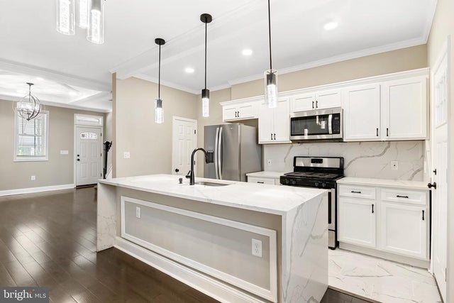 2233 Homewood Ave, Baltimore