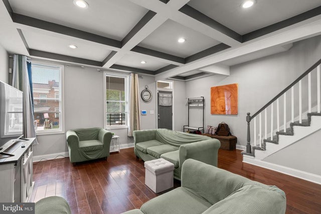 704 Mount Holly St, Baltimore