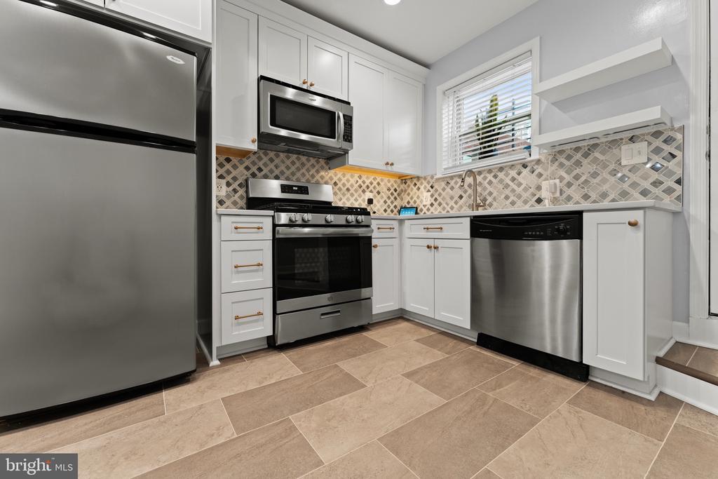 224 N Port St, BALTIMORE