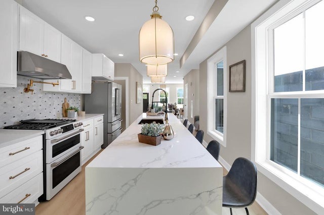 1032 W Franklin St, Baltimore