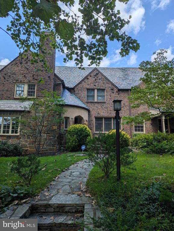 738 E Lake Ave, Baltimore