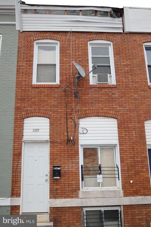 423 N Curley St, Baltimore