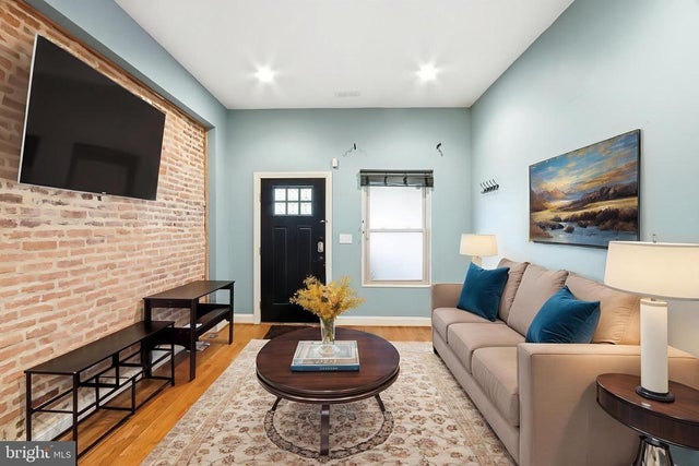 412 N Chester St, Baltimore