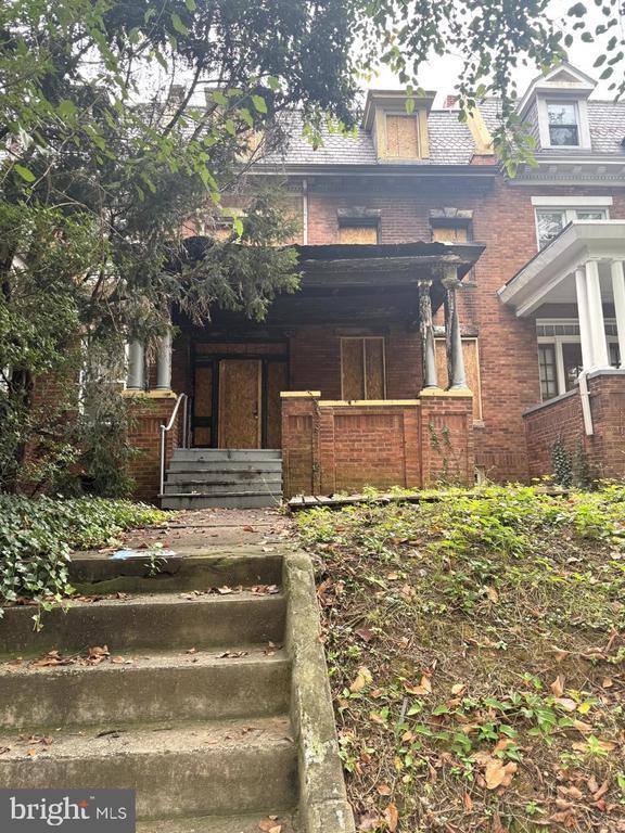 307 E University Pkwy, Baltimore