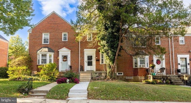 6134 Parkway Dr, Baltimore