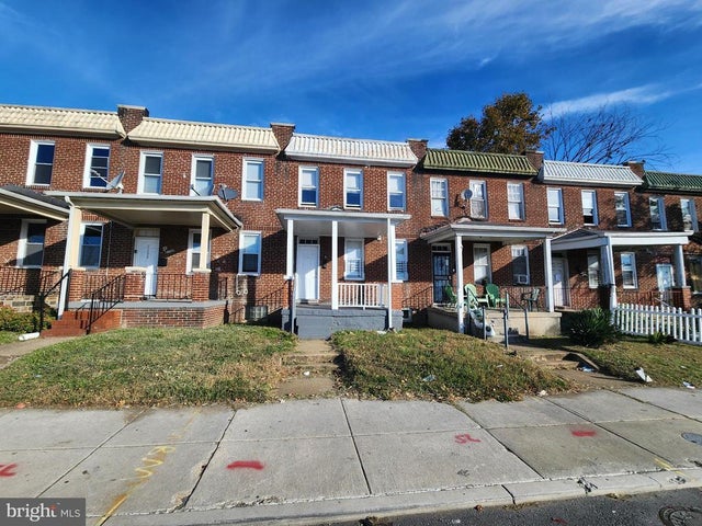 2706 W Franklin St, Baltimore