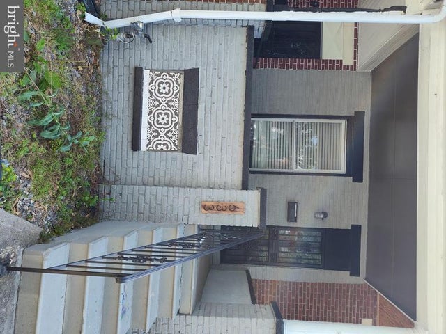 633 E 30th St, Baltimore