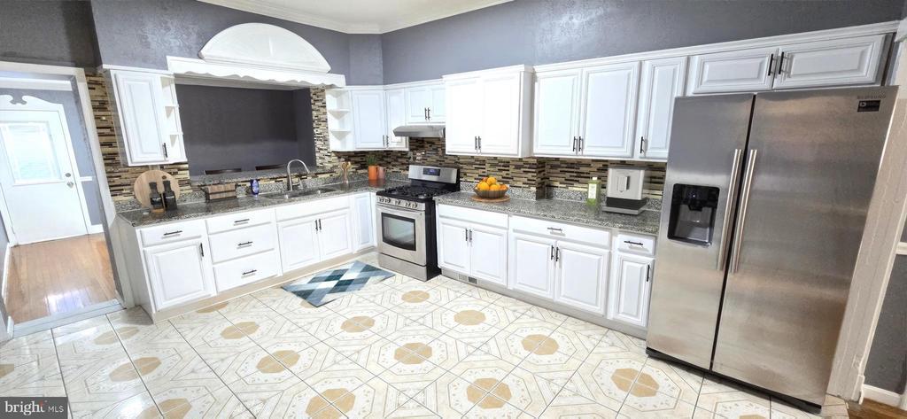 427 N Lakewood Ave, BALTIMORE