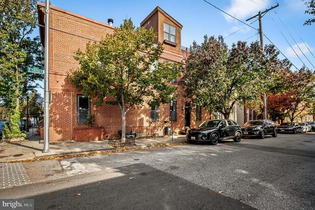 400 E Cross St, Baltimore