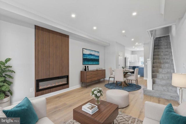 653 Bartlett Ave, Baltimore