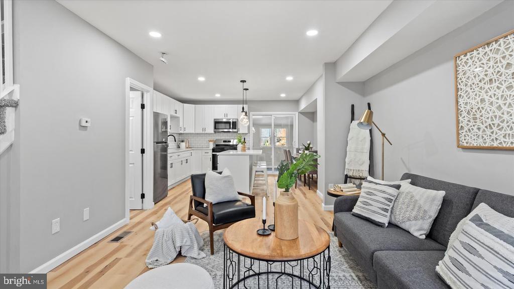 2038 Druid Park Dr, BALTIMORE