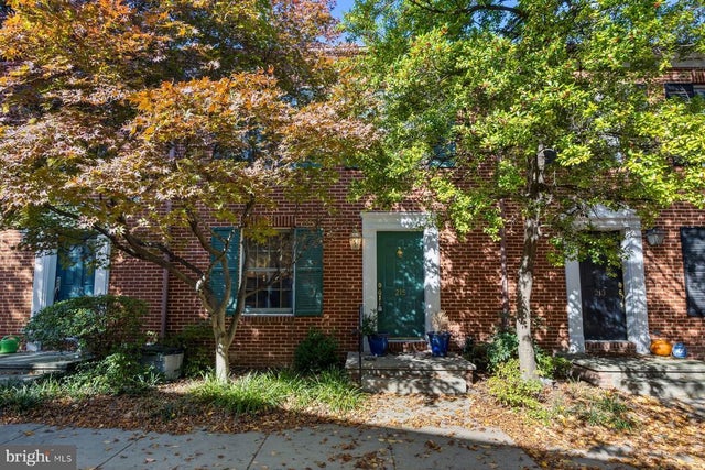 215-w Hill St, Baltimore