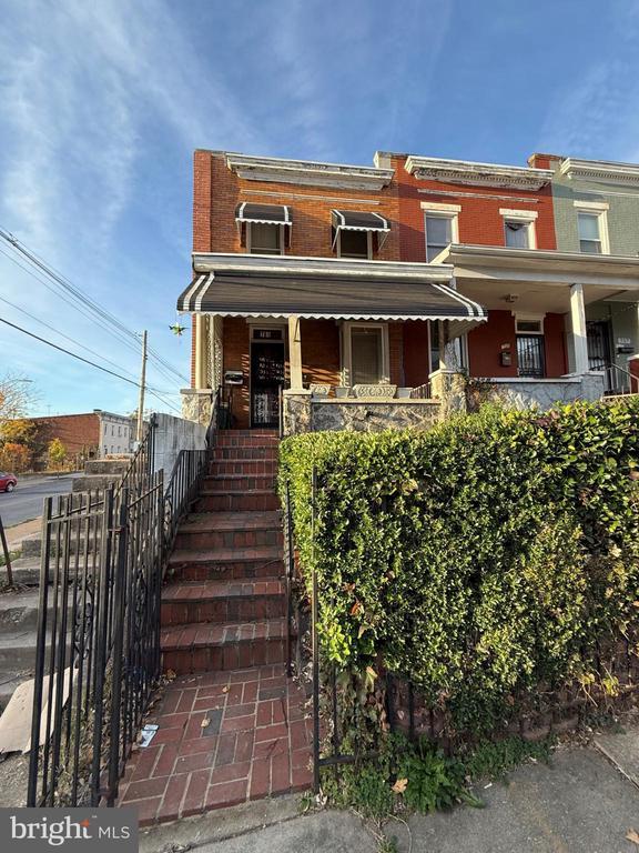 761 Bartlett Ave, Baltimore