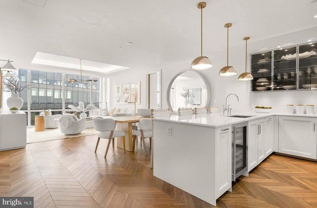 300 International Dr #1905, Baltimore