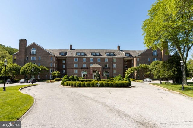 2331 Old Court Rd #201, PIKESVILLE