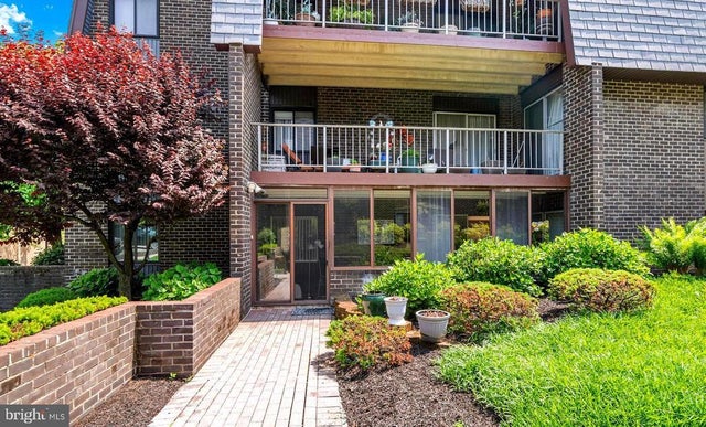 10 Stonehenge Cir #1, Pikesville