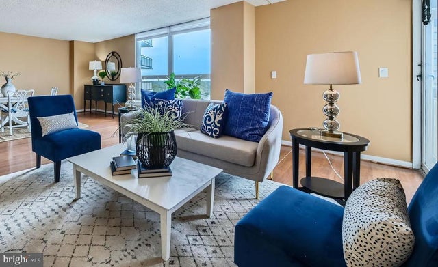 205 E Joppa Rd #808, TOWSON