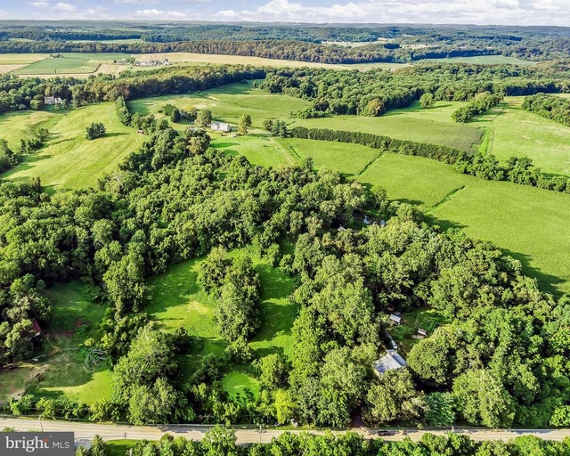 1018 Belfast Rd, Sparks Glencoe