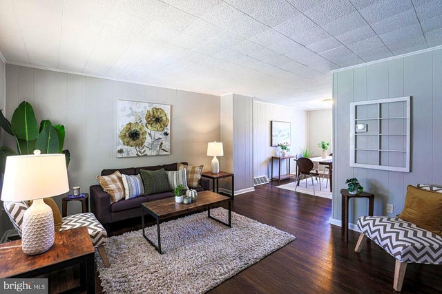 1417 Hopewell Ave, Essex