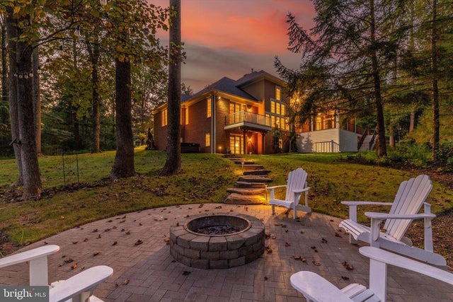 3 Forest Bluff Ct, Owings Mills