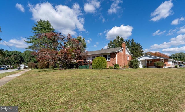 905 Lindellen Ave, Reisterstown