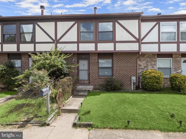 7 Medici Ct, Parkville