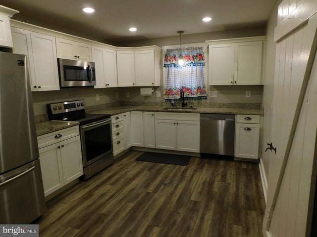 4124 Bedford Rd, Pikesville