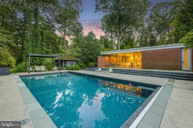 11615 Woodland Dr, Lutherville Timonium