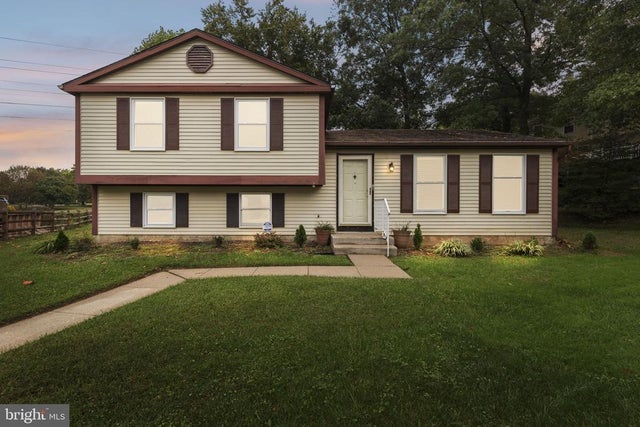 24 Havenfield Dr, Parkville