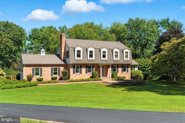 37 Glenbrook Dr, Phoenix