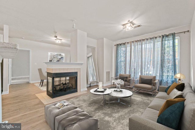 400 Symphony Cir #74b, Cockeysville