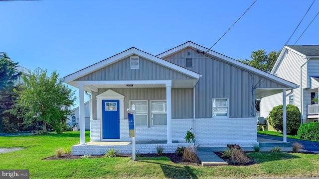 2806 Bay Dr, Sparrows Point