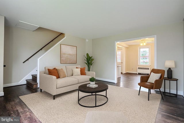 1710 White Oak, Parkville