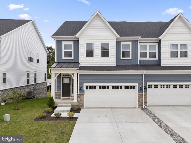 528 Waters Landing Dr, Essex
